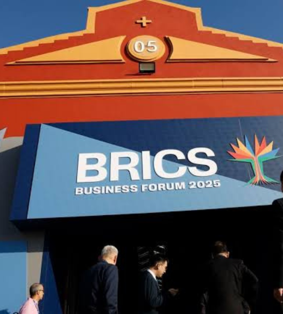 Trump anuncia taxa de 10 por cento aos países que se aliarem ao BRICS