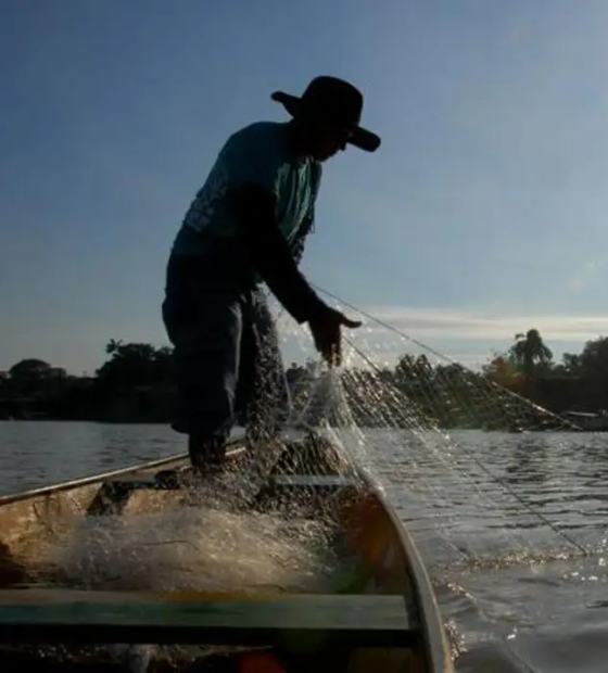 Polícia Federal investiga fraudes no seguro defeso de pescadores
