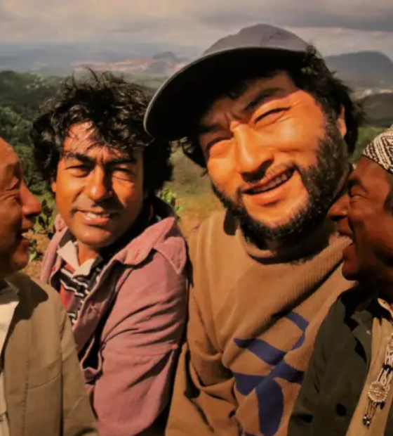 Belém recebe mostra que reúne o fotógrafo Hiromi Nagakura e Ailton Krenak