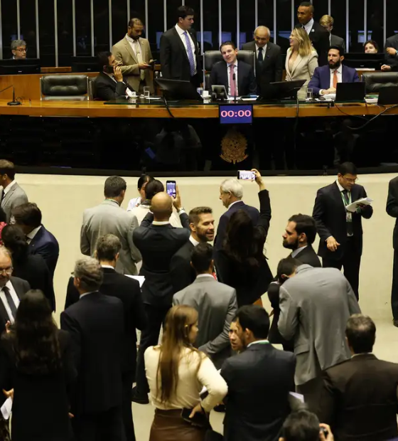 Câmara aprova aumento de imposto sobre casas de aposta online e redução de benefícios fiscais