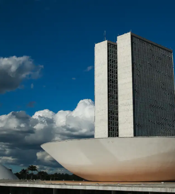 Concurso público para Câmara dos Deputados abre inscrições para nível superior