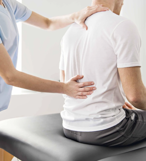 Mais de 4 milhões de trabalhadores se afastaram do trabalho por motivos de saúde em 2025