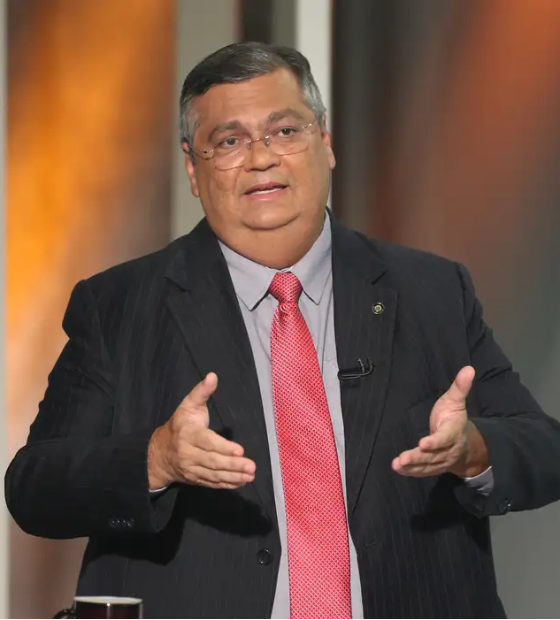 Penduricalhos somam mais de 10 bilhões de reais no Judiciário e Dino reforça decisão para reduzir benefícios