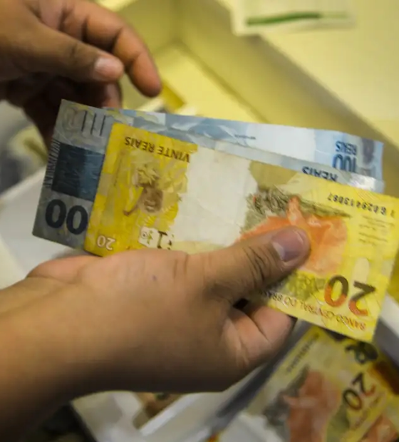 Governo propõe salário mínimo de R$ 1.717 em 2027 