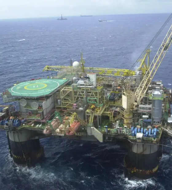 Em meio à guerra no Irã, Brasil bate recorde de produção de petróleo
