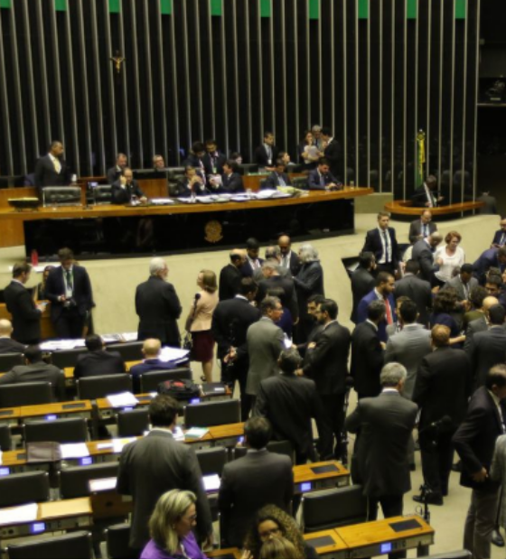 Eleições 2026 e o vale tudo por votos: Congresso derruba veto da LDO e cidades devedoras vão poder receber recursos.