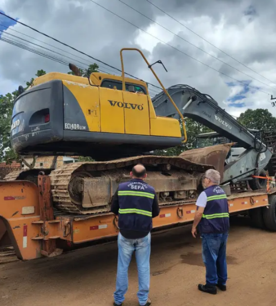 Sefa apreende escavadeira hidráulica em Cachoeira do Piriá 