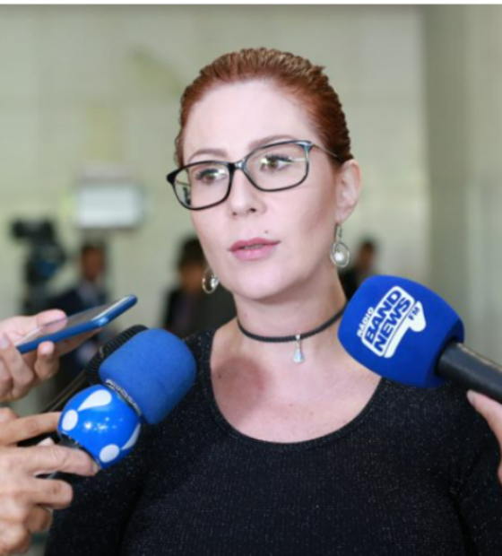 Ao negar extradição de Carla Zambelli, Justiça italiana cita Alexandre de Moraes e coloca em cheque sua imparcialidade 