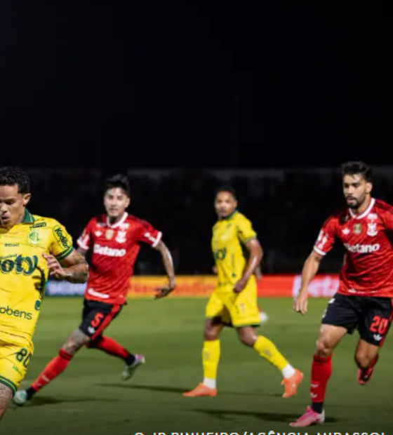 Rodada ajuda e Flamengo volta a depender apenas de si no Brasileirão