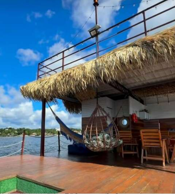 Em OESTADONET: Casa flutuante em Alter do Chão provoca reação de lideranças Borari, troca de acusações e ameaças nas redes sociais