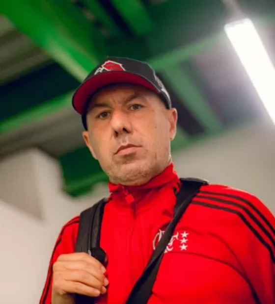 Torcida do Flamengo em Belém faz Leonardo Jardim se sentir 'em casa'