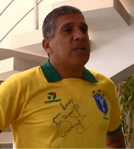 Ex-jogador Silas diz não acreditar no hexa e critica excesso de estrangeiros no Brasileirão