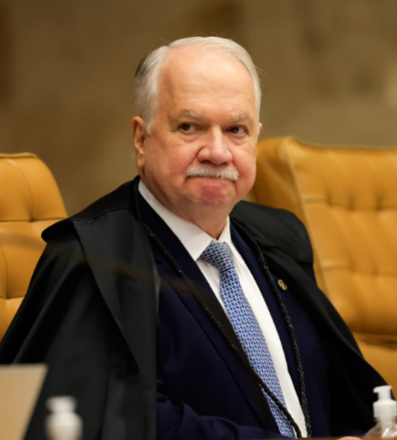 Ex-ministros e sociedade civil divulgam carta em apoio a Fachin 