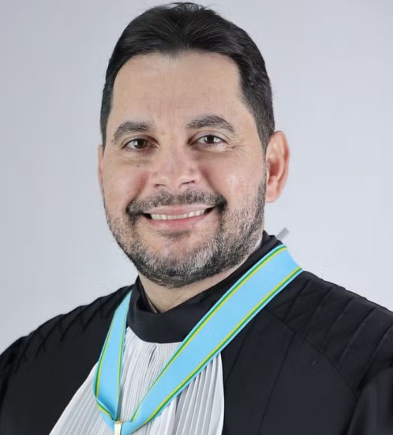 CNJ faz operação em gabinete de desembargador ligado a Nunes Marques