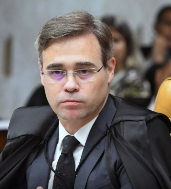 Ministro André Mendonça volta a suspender multas sobre saúde mental no trabalho