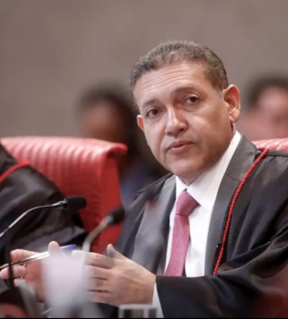 Presidente do TSE reclama de interferência em decisões da Corte e fala em “captura institucional”