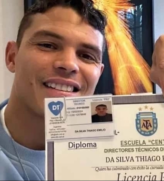Thiago Silva, Roberto Carlos e outros astros são citados em esquema de diplomas falsos