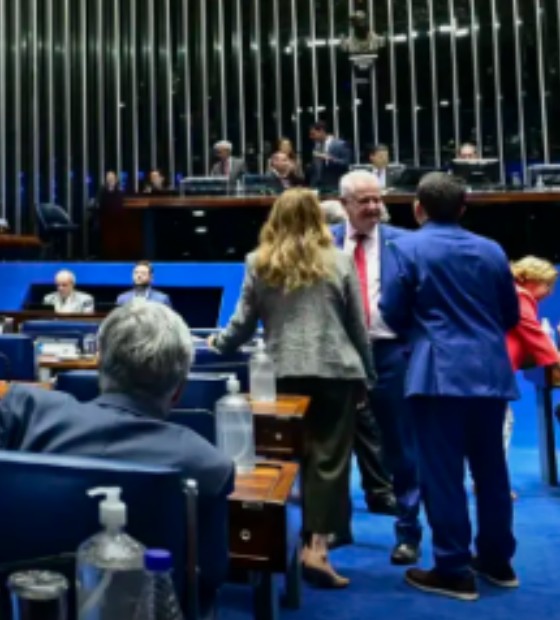 Senado aprova fim da escala 6x1 e redução da jornada de trabalho