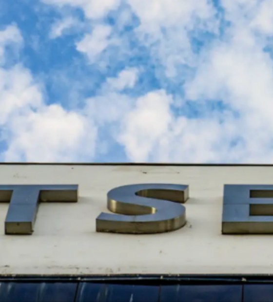TSE dá 24 horas para Meta informar sobre igualdade de campanhas