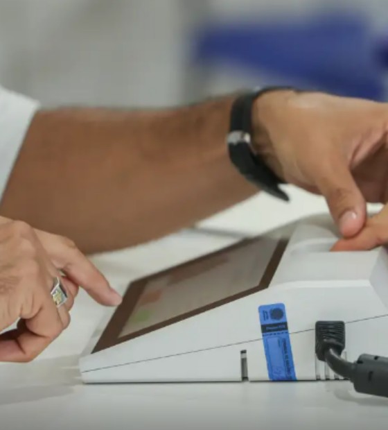 Eleitores vão às urnas hoje para escolher o presidente do país